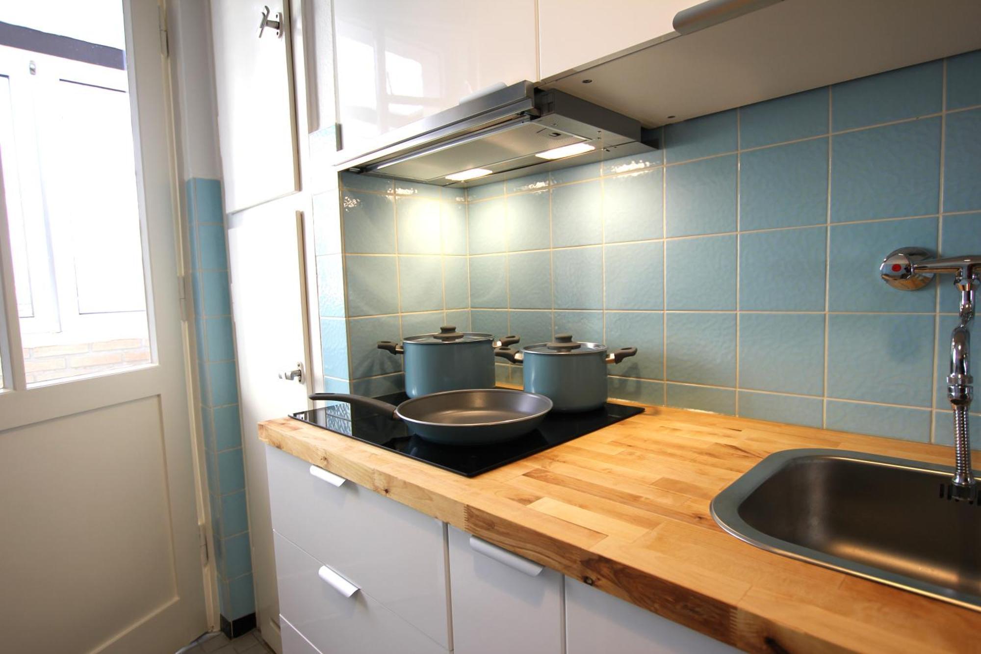 Centrally Located 2-Room Apartment Хановер Екстериор снимка