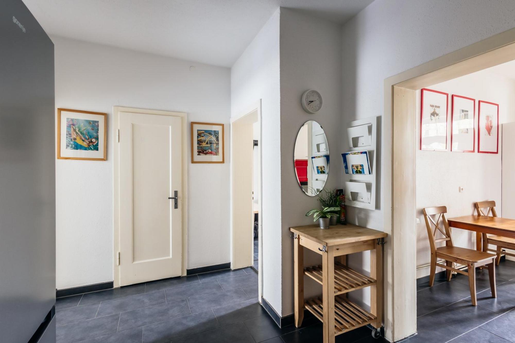 Centrally Located 2-Room Apartment Хановер Екстериор снимка