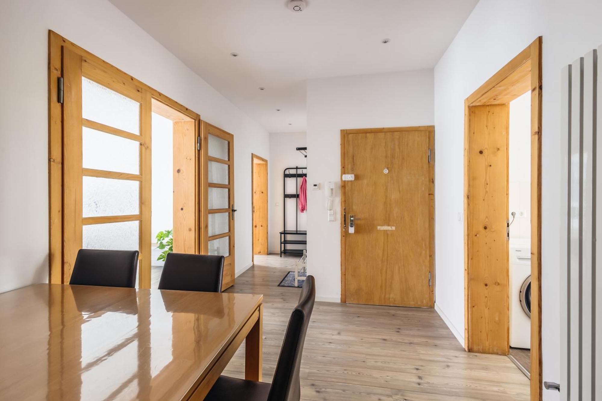 Centrally Located 2-Room Apartment Хановер Екстериор снимка